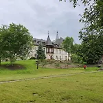 Palac Lawica- Splywy Przelomem Bardzkim *