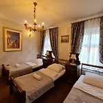 Palac Lawica- Splywy Przelomem Bardzkim Klodzko