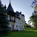 Palac Lawica- Splywy Przelomem Bardzkim Farm stay