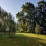 Palac Lawica- Splywy Przelomem Bardzkim Farma