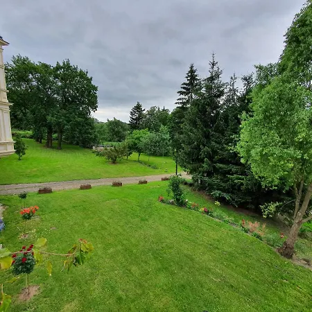 Palac Lawica- Splywy Przelomem Bardzkim