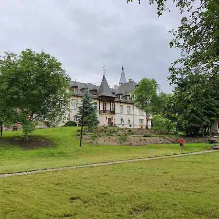 Palac Lawica- Splywy Przelomem Bardzkim *