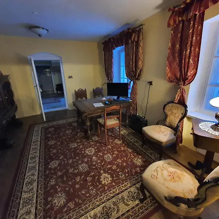 Vakantieboerderij Palac Lawica- Splywy Przelomem Bardzkim