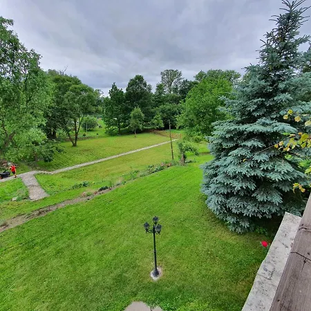 Farm stay Palac Lawica- Splywy Przelomem Bardzkim *