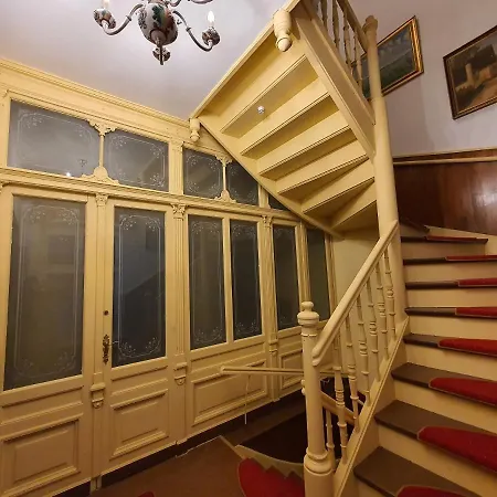 Farm stay Palac Lawica- Splywy Przelomem Bardzkim