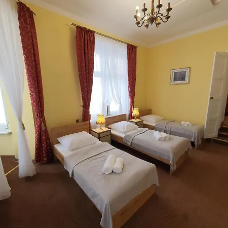 Palac Lawica- Splywy Przelomem Bardzkim Kladsko