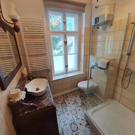 Palac Lawica- Splywy Przelomem Bardzkim Kłodzko