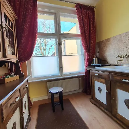 Palac Lawica- Splywy Przelomem Bardzkim