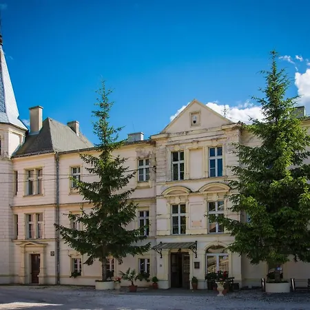Farm stay Palac Lawica- Splywy Przelomem Bardzkim *