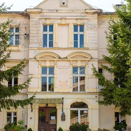 Palac Lawica- Splywy Przelomem Bardzkim Klodzko