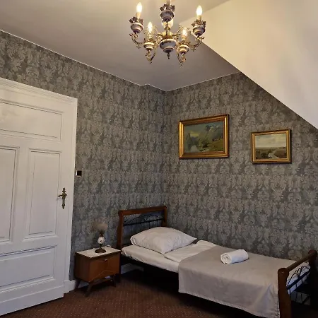 Farm stay Palac Lawica- Splywy Przelomem Bardzkim *