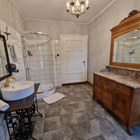 Palac Lawica- Splywy Przelomem Bardzkim Çiftlik konaklama