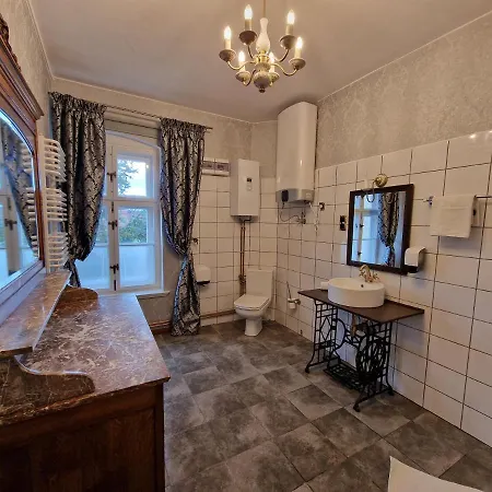 Palac Lawica- Splywy Przelomem Bardzkim Kłodzko