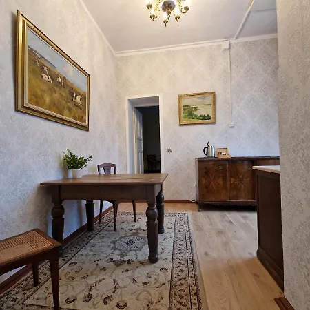 Palac Lawica- Splywy Przelomem Bardzkim *