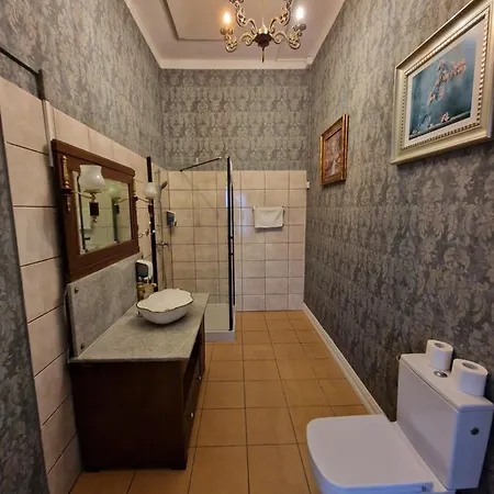 Palac Lawica- Splywy Przelomem Bardzkim Vakantieboerderij