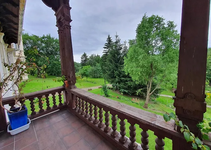 农家乐 Palac Lawica- Splywy Przelomem Bardzkim 克沃兹科