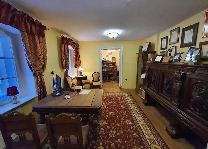 مزرعة للإقامة Palac Lawica- Splywy Przelomem Bardzkim *