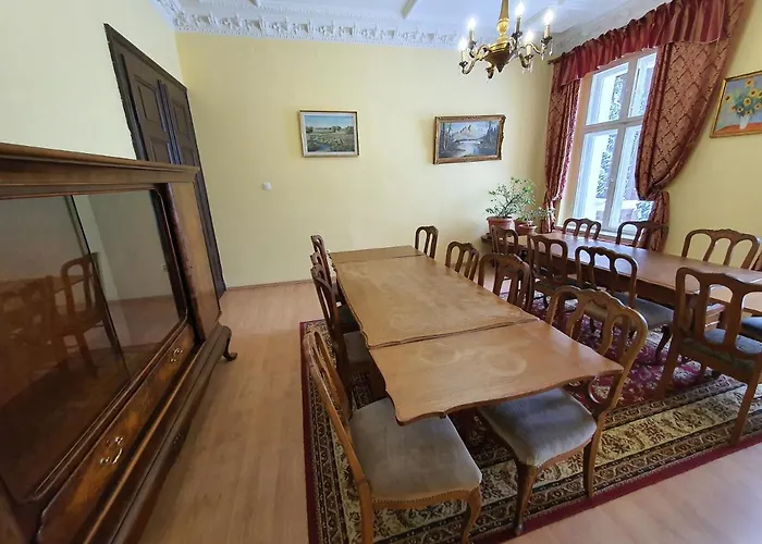 مزرعة للإقامة Palac Lawica- Splywy Przelomem Bardzkim كوادسكوم