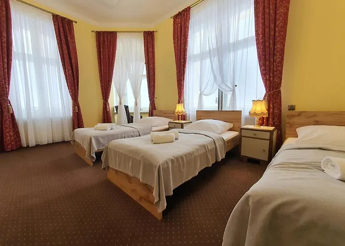 Palac Lawica- Splywy Przelomem Bardzkim Lantgård