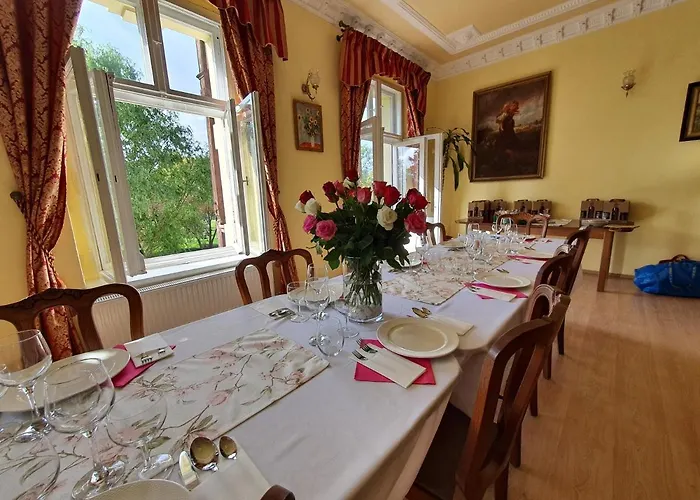 农家乐 Palac Lawica- Splywy Przelomem Bardzkim