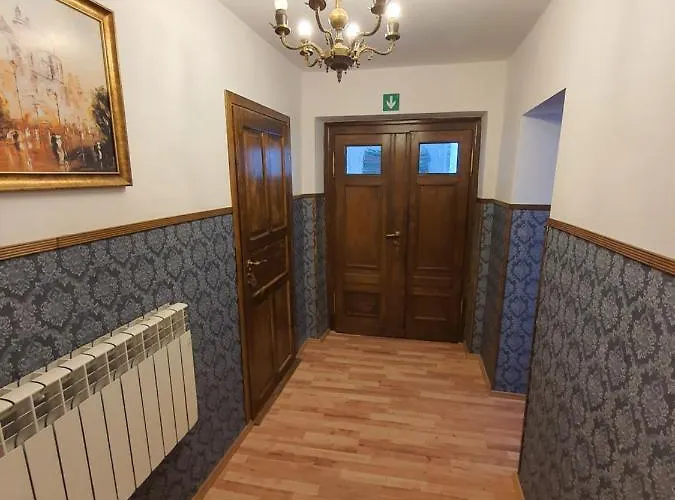 مزرعة للإقامة Palac Lawica- Splywy Przelomem Bardzkim