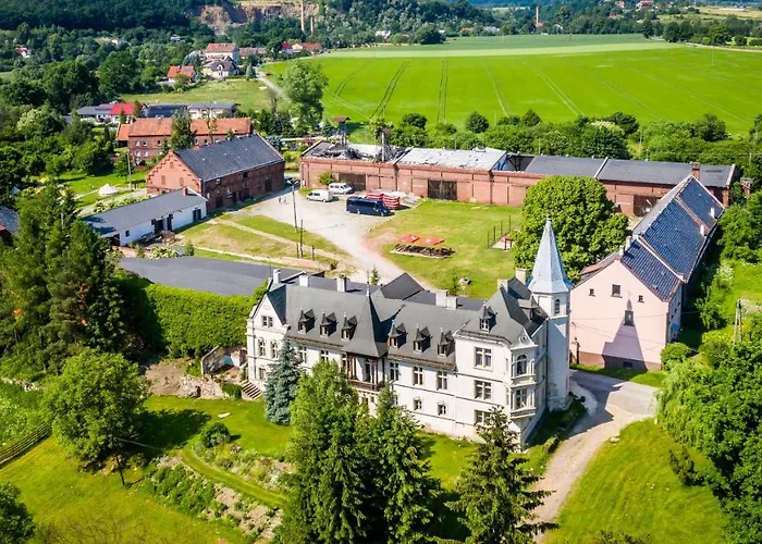 农家乐 Palac Lawica- Splywy Przelomem Bardzkim 克沃兹科