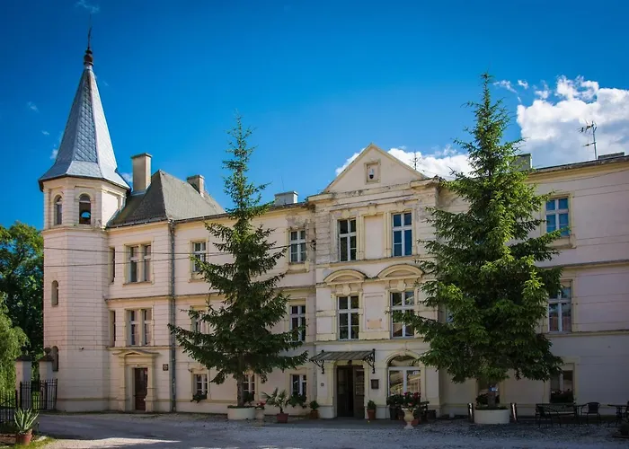 مزرعة للإقامة Palac Lawica- Splywy Przelomem Bardzkim *