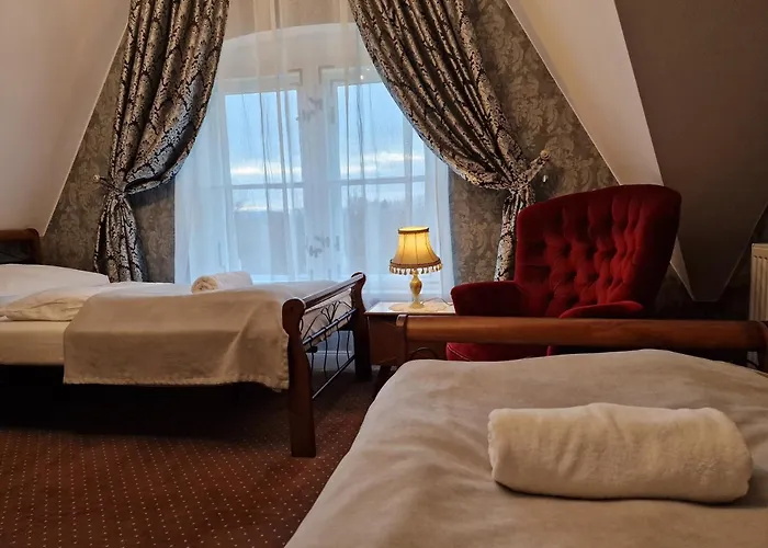 农家乐 Palac Lawica- Splywy Przelomem Bardzkim