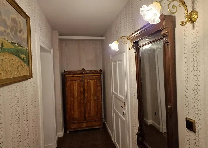 Palac Lawica- Splywy Przelomem Bardzkim 克沃兹科