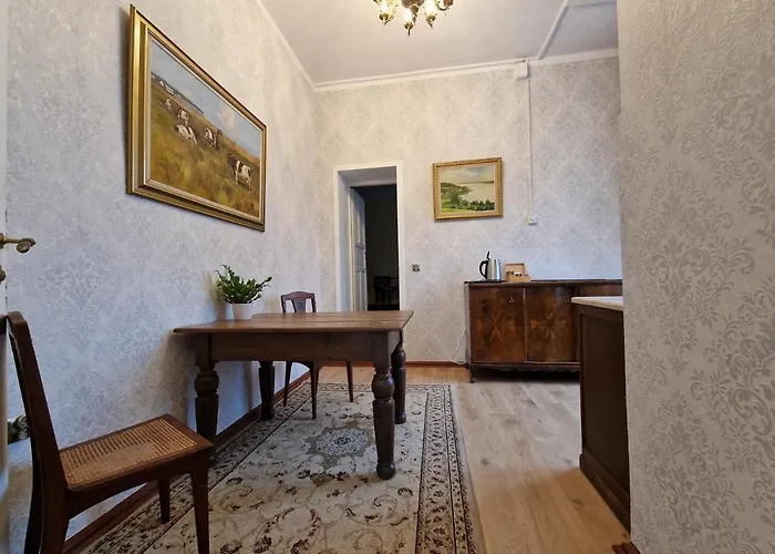 Palac Lawica- Splywy Przelomem Bardzkim *