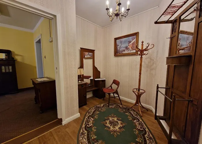 Palac Lawica- Splywy Przelomem Bardzkim 农家乐 *