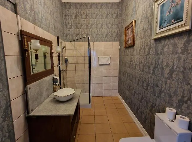 Palac Lawica- Splywy Przelomem Bardzkim 农家乐