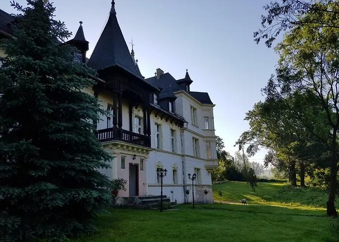 Palac Lawica- Splywy Przelomem Bardzkim 农家乐