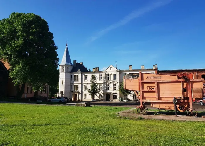 Palac Lawica- Splywy Przelomem Bardzkim 农家乐 *