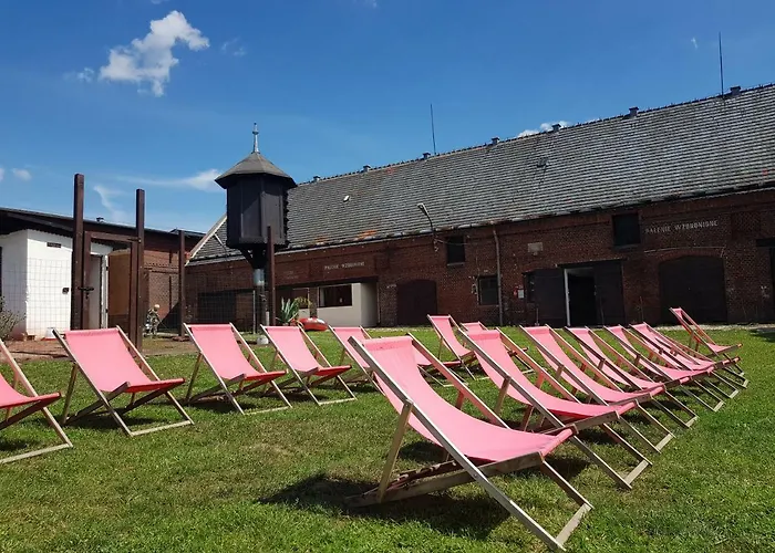 Palac Lawica- Splywy Przelomem Bardzkim Lantgård